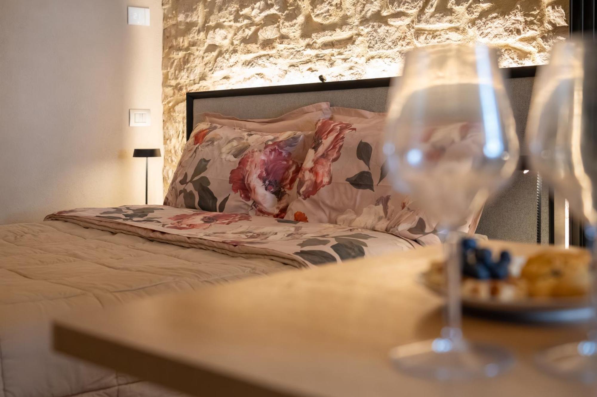 קורצ'יאנו Forma Your Boutique Suite מראה חיצוני תמונה